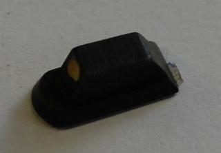 Muška šířka 3mm. výška 5,5mm.