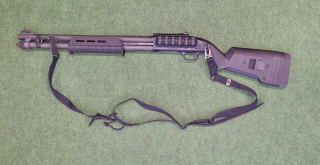 Brok. pumpa MOSSBERG M 590 cal.12/76